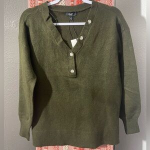 NWT Oat NY Button Neck Henley Sweater in Olive Green